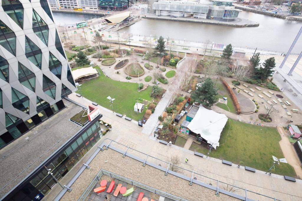 Stylish Mediacity 2Bed, Sleeps 6, Amazing Views Manchester Exterior photo