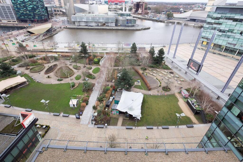 Stylish Mediacity 2Bed, Sleeps 6, Amazing Views Manchester Exterior photo